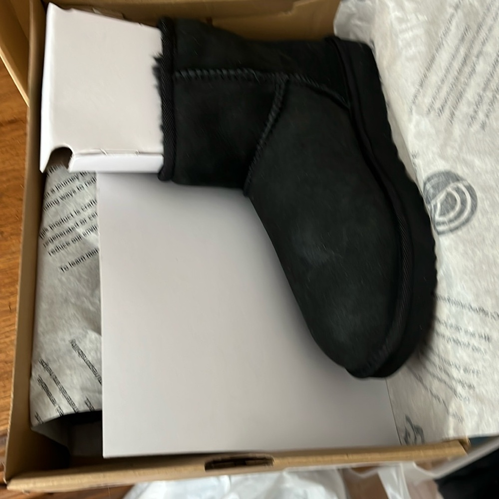 Never worn uggs